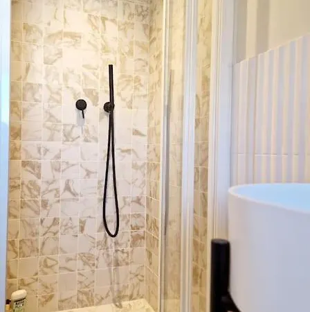 Le Royal Cocoon Carre D'or Daire